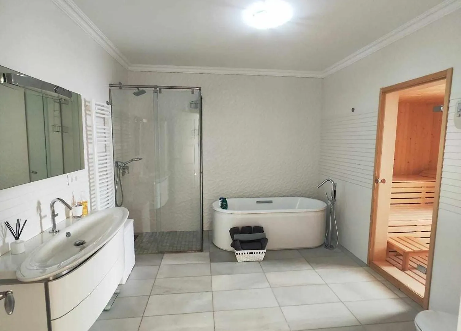 Gran Piscina Hidromasaje Playa Privada Y Sauna Tossa de Mar Hiszpania